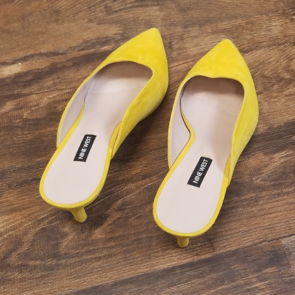 famille pointy toe mules